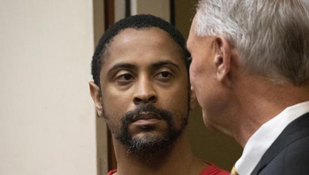 Isaiah J. Peoples appears for his arraignment in Santa Clara County Superior Court as his lawyer, Chuck Smith, stands at his side on Friday, April 26, 2019, in San Jose, Calif.(AP)