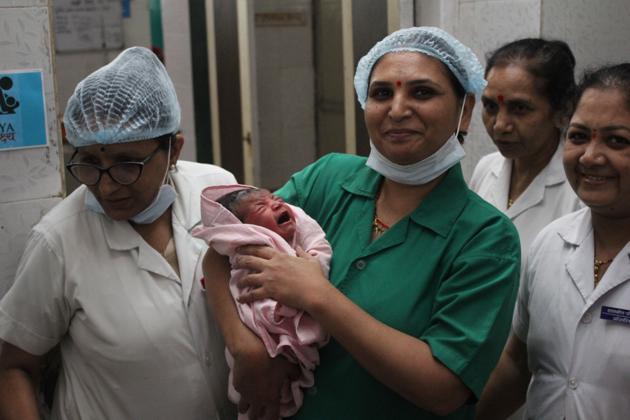 Medical staff with the newborn. (Praful Gangurde/ HT Photo) Medical staff with the newborn. (Praful Gangurde/ HT Photo)