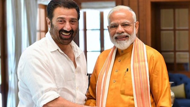 Prime Minister Narendra Modi with actor and BJP’s candidate from Gurdaspur Lok Sabah constituency Sunny Deol in Delhi on Sunday.(Twitter)