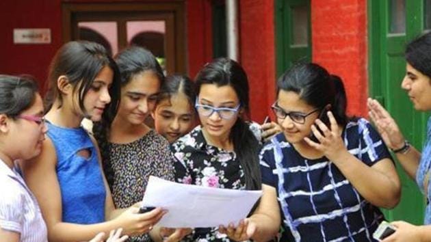 UP Board Results 2019: over 5 Lakh students fail in Hindi paper(HT)