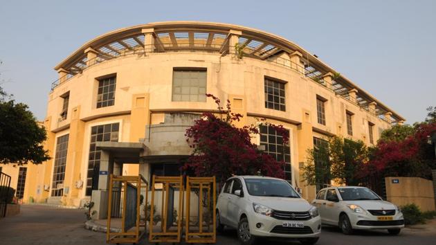 The Municipal Corporation of Gurugram (MCG) has cautioned violators who deface public property with stickers, banners, hoardings, posters and fail to pay fines that their establishments will be sealed and subsequently auctioned off for recovering the amount, officials said on Saturday. The Municipal Corporation of Gurugram (MCG) has cautioned violators who deface public property with stickers, banners, hoardings, posters and fail to pay fines that their establishments will be sealed and subsequently auctioned off for recovering the amount, officials said on Saturday.