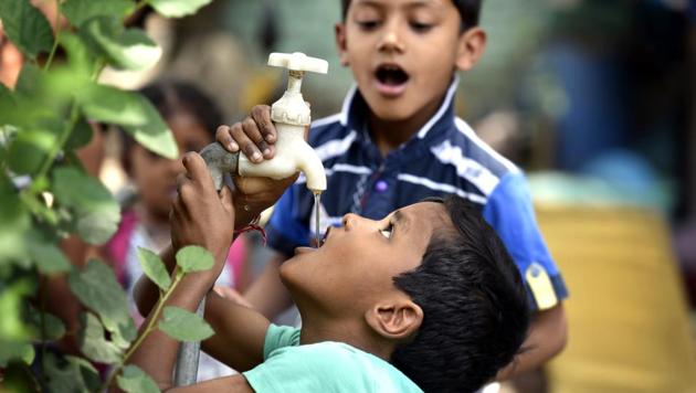 Humans need to consume at least 10 glasses of water per day. (Raj K Raj/HT PHOTO) Humans need to consume at least 10 glasses of water per day. (Raj K Raj/HT PHOTO)