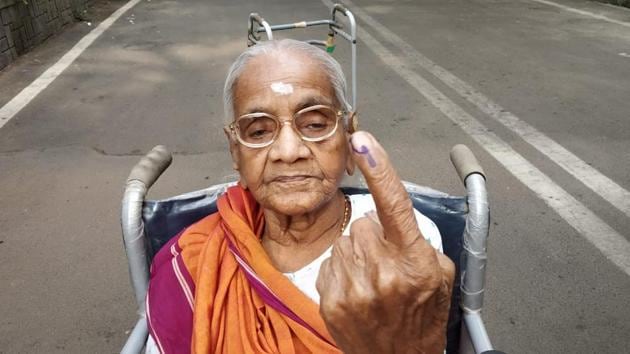 A103 year-old voter, Chembur’s oldest, shows her inked finger after voting in the Mumbai South Central constituency in Mumbai, Maharashtra. Voting began at 7 am on Monday for 72 seats across nine states in the fourth phase of 2019 Lok Sabha elections with PM Modi’s appeal for ‘record voting’ and reports of EVM glitches and clashes from several areas. (Vijayanand Gupta / HT Photo) A103 year-old voter, Chembur’s oldest, shows her inked finger after voting in the Mumbai South Central constituency in Mumbai, Maharashtra. Voting began at 7 am on Monday for 72 seats across nine states in the fourth phase of 2019 Lok Sabha elections with PM Modi’s appeal for ‘record voting’ and reports of EVM glitches and clashes from several areas. (Vijayanand Gupta / HT Photo)