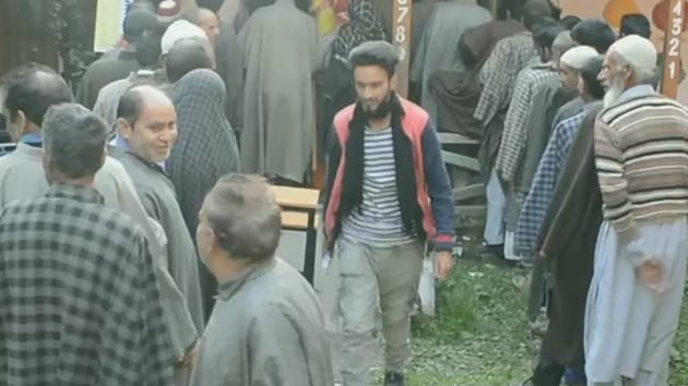 Voting in progress in Kulgam, Jammu and Kashmir, on April 29, 2019. (ANI / Twitter) Voting in progress in Kulgam, Jammu and Kashmir, on April 29, 2019. (ANI / Twitter)