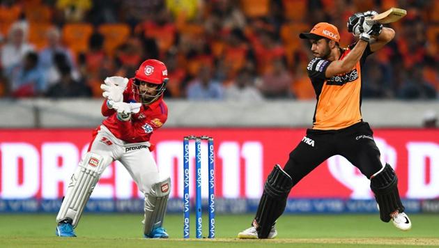 Sunrisers Hyderabad cricketer Manish Pandey (R) plays a shot. (AFP)