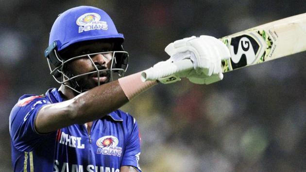 Mumbai Indians' Hardik Pandya acknowledges the crowd after getting dismissed. (AP)