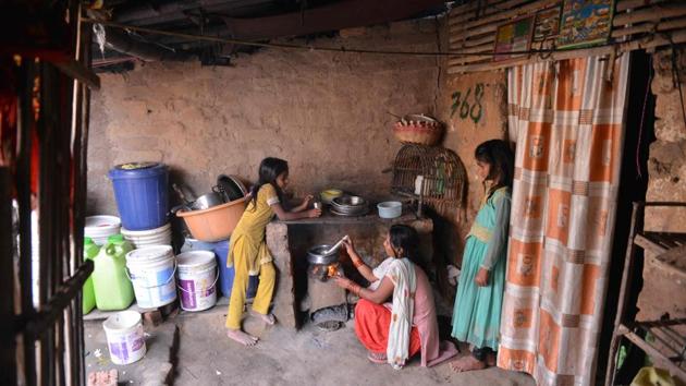 Household pollution is a serious health hazard in India, with a World Health Organization (WHO) report saying that smoke inhaled by women from unclean fuel is a major cause of cancer, heart disease and strokes. Ujjwala Yojana offers recipients a loan of ₹1,600 covering the cost of the stove, pipes, regulator and a gas canister --supposed to be paid back through the purchase of subsidised gas refills. (Narinder Nanu / AFP) Household pollution is a serious health hazard in India, with a World Health Organization (WHO) report saying that smoke inhaled by women from unclean fuel is a major cause of cancer, heart disease and strokes. Ujjwala Yojana offers recipients a loan of ₹1,600 covering the cost of the stove, pipes, regulator and a gas canister --supposed to be paid back through the purchase of subsidised gas refills. (Narinder Nanu / AFP)