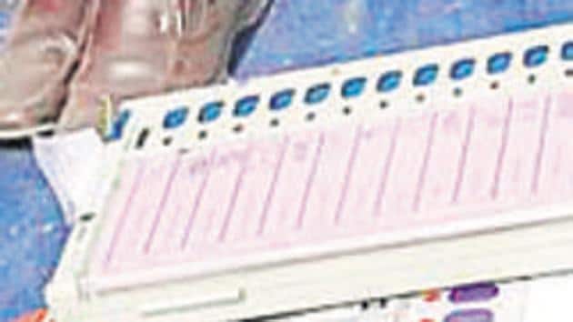 JMM chief Shibu Soren has represented the Dumka Lok Sabha seat eight times since 1980(Hindustan Times)