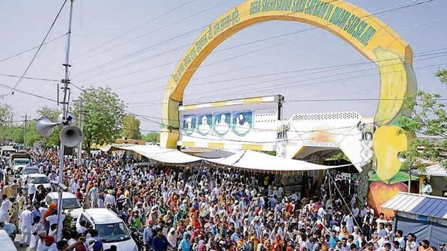 The dera’s insiders said the political wing may announce their support just a few days before the polling.(HT Photo)
