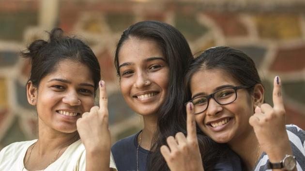 Lucknow election results 2019: First time voter shukla sisters clicks their selfie after casing vote for Lok sabha elections at Manik Lal maidan, Ghatkopar in Mumbai, India, on Monday, April 29, 2019. (Photo by Satish Bate/Hindustan Times)(Satish Bate/HT Photo)