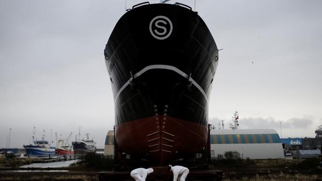 Viggo Andersen and Jesper Godtfredsen prepare to relaunch a ship at Thyboron Ophalerbedding. If a deal is reached, EU fishing vessels could have temporary access until a permanent trade deal is reached. European Union leaders this month gave Britain six more months until October 31 to leave the bloc, but the British political elite is still squabbling over how, when or if it will Brexit. (Andrew Kelly / REUTERS) Viggo Andersen and Jesper Godtfredsen prepare to relaunch a ship at Thyboron Ophalerbedding. If a deal is reached, EU fishing vessels could have temporary access until a permanent trade deal is reached. European Union leaders this month gave Britain six more months until October 31 to leave the bloc, but the British political elite is still squabbling over how, when or if it will Brexit. (Andrew Kelly / REUTERS)