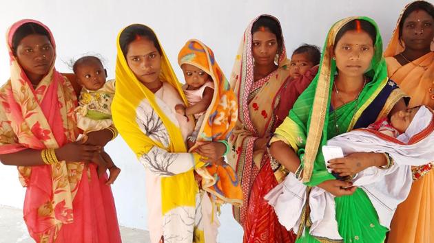Women voters at a polling booth in Garhwa under Palamu Lok Sabha cosntituency during Lok Sabha elections in Jharkhand, on Monday, April 29, 2019. (HT Photo) Women voters at a polling booth in Garhwa under Palamu Lok Sabha cosntituency during Lok Sabha elections in Jharkhand, on Monday, April 29, 2019. (HT Photo)