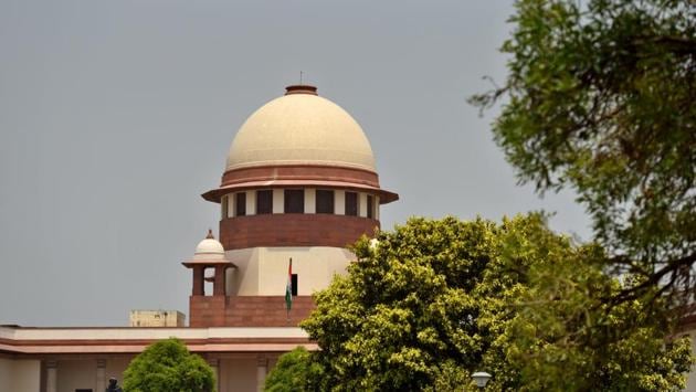 The Supreme Court on Tuesday asked the Centre to respond to the Rafale case review petition by Saturday. A bench headed by Chief Justice Ranjan Gogoi did not allow the Centre’s plea that it be granted four weeks time to file its response. The government had asked the court to put off the Rafale review hearing, saying it needs more time to file its affidavit. (Amal KS / HT File) The Supreme Court on Tuesday asked the Centre to respond to the Rafale case review petition by Saturday. A bench headed by Chief Justice Ranjan Gogoi did not allow the Centre’s plea that it be granted four weeks time to file its response. The government had asked the court to put off the Rafale review hearing, saying it needs more time to file its affidavit. (Amal KS / HT File)
