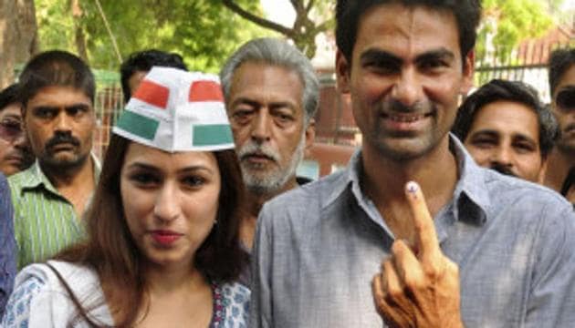 Former Indian cricketer Mohammad Kaif fought the 2014 Lok Sabha election from Phulpur on a Congress ticket and suffered an embarrassing defeat.(HT File photo)