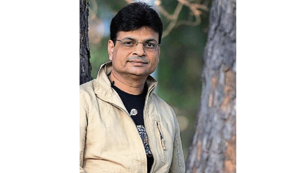 Poet-lyricist Irshad Kamil (HT Photo) Poet-lyricist Irshad Kamil (HT Photo)