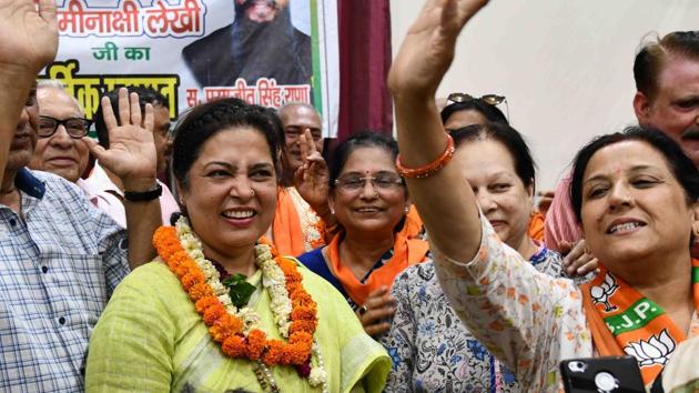 BJP candidate from New Delhi constituency Meenakshi Lekhi during election campaign, at Rajender Nagar, in New Delhi, on Tuesday, April 30, 2019.(HT Photo)