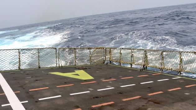 A photograph shows the violent roll of one of its ships in the choppy waters of the sea in the wake of Cyclone Fani.(Indian Navy/Twitter)