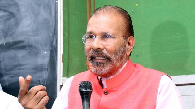 A CBI court on Thursday dropped the proceedings against retired Gujarat police officers DG Vanzara and NK Amin in the Ishrat Jahan encounter case. Special judge JK Pandya pronounced the judgment, saying that the probe agency couldn’t get the required sanction to prosecute the officers. (Bhushan Koyande / HT Archive)