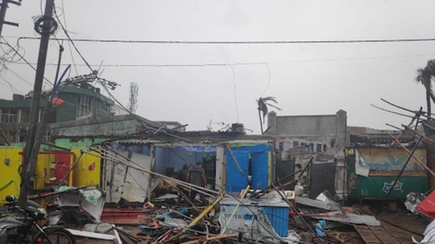 At least three people were killed on Friday as Cyclone Fani battered Odisha, causing extensive damage in Puri and many others parts of the eastern state.(Debabrata Mohanty)