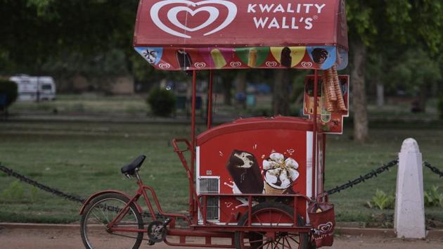 An ice cream cart at India Gate in New Delhi.(Sanchit Khanna/HT PHOTO)