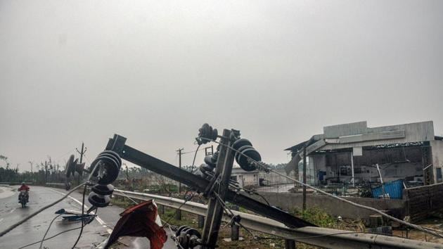 Uttar Pradesh meteorological department director JP Gupta confirmed that the rain and thunderstorm were triggered by Fani, an “extremely severe cyclonic storm”.(PTI)