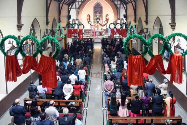 Christmas Midnight Mass Readings 2021 Christmas Eve Under Curfew Church Services Over By 10 Pm Hindustan Times