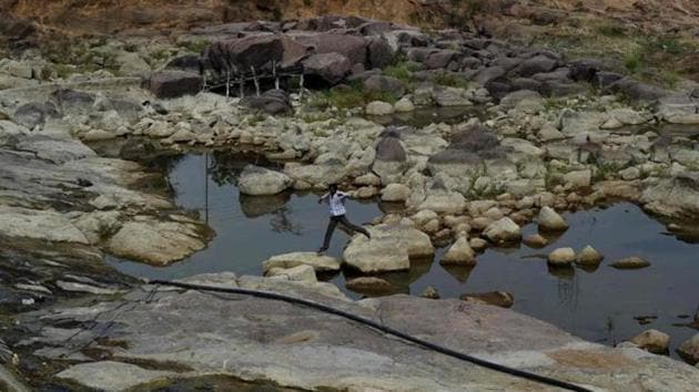 43 villages in Pune district show severe ground water depletion (AFP) 43 villages in Pune district show severe ground water depletion (AFP)
