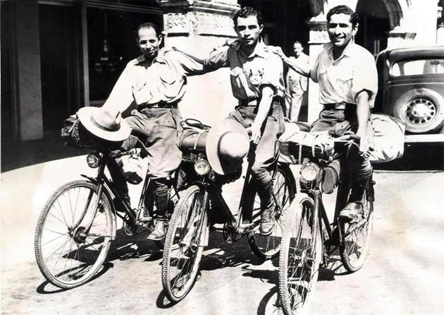 Keki Kharas, Rustam Ghandhi and Rutton Shroff in the US. They cycled from 1933 to 1942 and traversed 84,000 km across five continents. Keki Kharas, Rustam Ghandhi and Rutton Shroff in the US. They cycled from 1933 to 1942 and traversed 84,000 km across five continents.