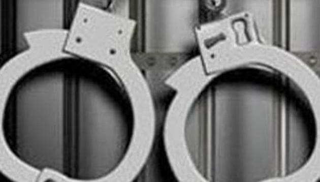 A 24-year-old man was arrested for allegedly stalking a 9-year-old girl and trying to kidnap her after “hypnotising” her in north Delhi’s Sadar Bazar(HT File)
