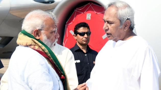 Prime Minister Narendra Modi shake hands with Odisha chief minister Naveen Patnaik during his visit to review the situation in the aftermath of Cyclone Fani, in Bhubaneswar, Odisha. “I must congratulate the state government, the authorities and those involved in evacuations. The work done is commendable. There has been a good coordination between the Centre and the state,” said Modi during a meeting. (Arabinda Mahapatra / HT Photo) Prime Minister Narendra Modi shake hands with Odisha chief minister Naveen Patnaik during his visit to review the situation in the aftermath of Cyclone Fani, in Bhubaneswar, Odisha. “I must congratulate the state government, the authorities and those involved in evacuations. The work done is commendable. There has been a good coordination between the Centre and the state,” said Modi during a meeting. (Arabinda Mahapatra / HT Photo)