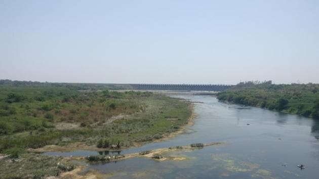 Ujani dam’s live water stock is zero and dead water level is -34.98 as on May 6. (HT PHOTO) Ujani dam’s live water stock is zero and dead water level is -34.98 as on May 6. (HT PHOTO)