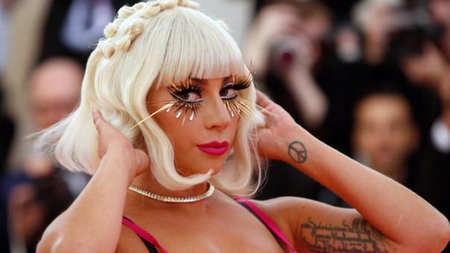 Lady Gaga Oscars 2019 in Brandon Maxwell  Lady gaga dresses, Lady gaga met  gala, Oscar dresses