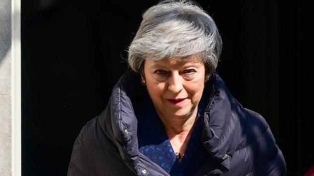 Theresa May, U.K. prime minister, departs from number 10 Downing Street on her way to attend a weekly questions and answers session in Parliament in London, U.K., on Wednesday, May 1, 2019. (Bloomberg file photo) Theresa May, U.K. prime minister, departs from number 10 Downing Street on her way to attend a weekly questions and answers session in Parliament in London, U.K., on Wednesday, May 1, 2019. (Bloomberg file photo)