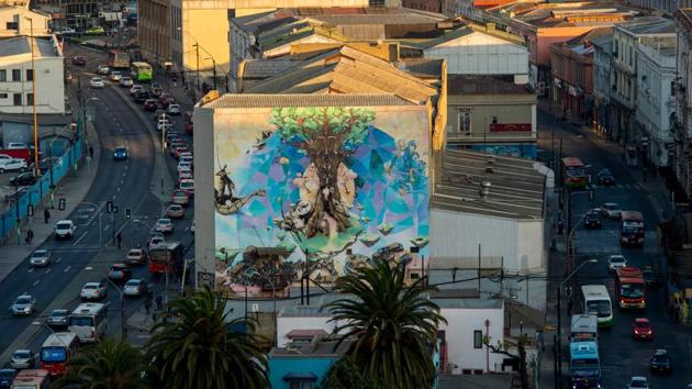The locals have changed their minds about the graffiti artists they used to view as criminals. Now they open their doors and allow the artists to decorate the walls of their homes. Local authorities have also designated spaces for them, yet some artists claim they are still chased by police. (Martin Bernetti / AFP) The locals have changed their minds about the graffiti artists they used to view as criminals. Now they open their doors and allow the artists to decorate the walls of their homes. Local authorities have also designated spaces for them, yet some artists claim they are still chased by police. (Martin Bernetti / AFP)
