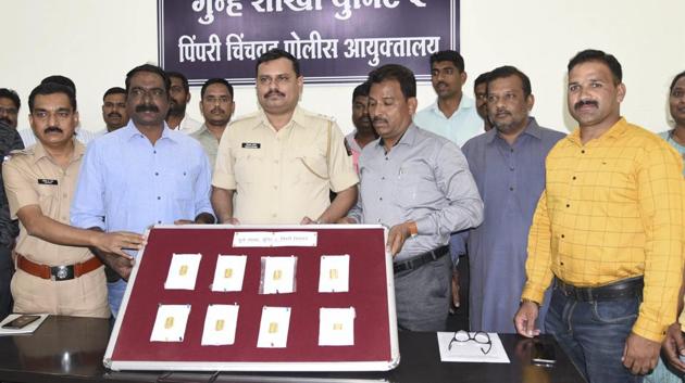 The Pimpri-Chinchwad police nabbed three people for stealing gold worth Rs1 crore from a courier company in February. (HT PHOTO) The Pimpri-Chinchwad police nabbed three people for stealing gold worth Rs1 crore from a courier company in February. (HT PHOTO)