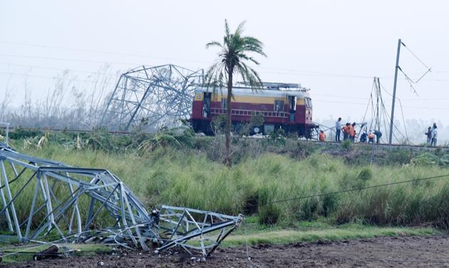 A view of the destruction in the aftermath of cyclone Fani, in Puri, Odisha(Arabinda Mahapatra / Hindustan Times)