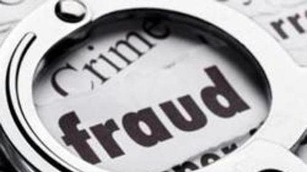 A woman in the city was allegedly duped of ₹18,000 by a man she had met on a social media platform, the police said on Tuesday.