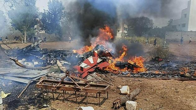 . It was the second crash involving IAF aircraft in February since a Mirage 2000 trainer crashed in Bengaluru on February 1. Two pilots were killed in that crash.(PTI) . It was the second crash involving IAF aircraft in February since a Mirage 2000 trainer crashed in Bengaluru on February 1. Two pilots were killed in that crash.(PTI)