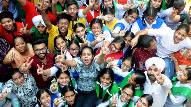 Students and teachers of Sun Flower High School in a jubilant mood after the declaration of the Punjab School Education Board Class-10 results, in Patiala on Wednesda (Bharat Bhushan Hindustan Times.) Students and teachers of Sun Flower High School in a jubilant mood after the declaration of the Punjab School Education Board Class-10 results, in Patiala on Wednesda (Bharat Bhushan Hindustan Times.)