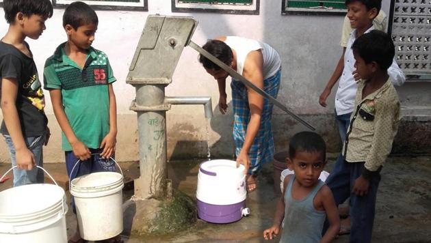 Darbhanga is facing an acute water shortage which is likely to worsen in the coming months.(HT Photo) Darbhanga is facing an acute water shortage which is likely to worsen in the coming months.(HT Photo)