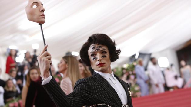 Ezra Miller arrives at the 2019 Metropolitan Museum of Art Costume Institute Gala in New York City. (Andrew Kelly / REUTERS) Ezra Miller arrives at the 2019 Metropolitan Museum of Art Costume Institute Gala in New York City. (Andrew Kelly / REUTERS)