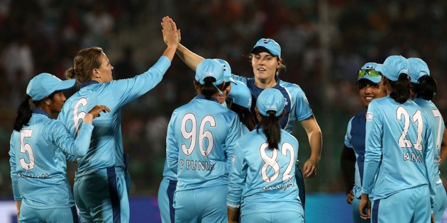 Lea Tahuhu was the pick of the bowlers for Supernovas with figures of 2/21. (twitter) 