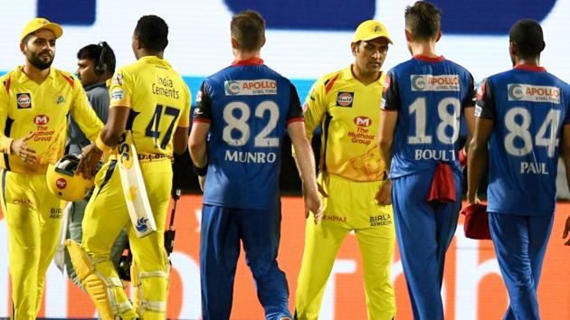 Chennai Super Kings captain Mahendra Singh Dhoni shakes hands with Delhi Capitals players after defeating them in Qualifier 2. (AFP)