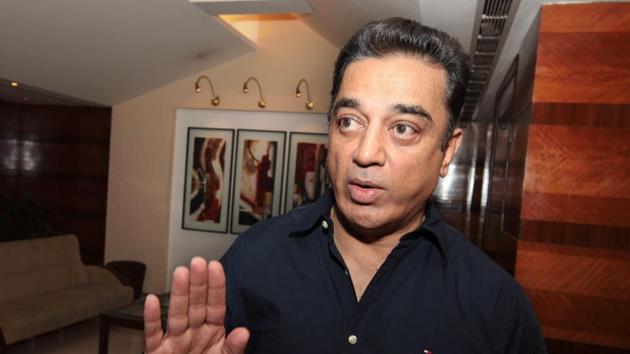 Makkal Needhi Maiyam (MNM) founder Kamal Haasan has stoked a possible controversy, saying free India’s first “terrorist was a Hindu,” referring to Nathuram Godse who killed Mahatma Gandhi, while addressing an election campaign in Tamil Nadu’s Aravakurichi last night. (Vidya Subramanian/ HT PHoto) Makkal Needhi Maiyam (MNM) founder Kamal Haasan has stoked a possible controversy, saying free India’s first “terrorist was a Hindu,” referring to Nathuram Godse who killed Mahatma Gandhi, while addressing an election campaign in Tamil Nadu’s Aravakurichi last night. (Vidya Subramanian/ HT PHoto)