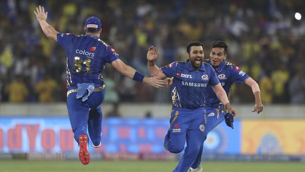 Mumbai Indians captain Rohit Sharma, second right, and teammates celebrate their win in the VIVO IPL T20 cricket final match between Mumbai Indians and Chennai Super Kings in Hyderabad, India, Sunday, May 12, 2019(AP)