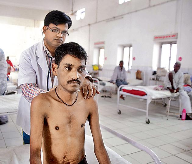 A doctor examining a patient at a government hospital. (Representative picture).(LightRocket via Getty Images) A doctor examining a patient at a government hospital. (Representative picture).(LightRocket via Getty Images)