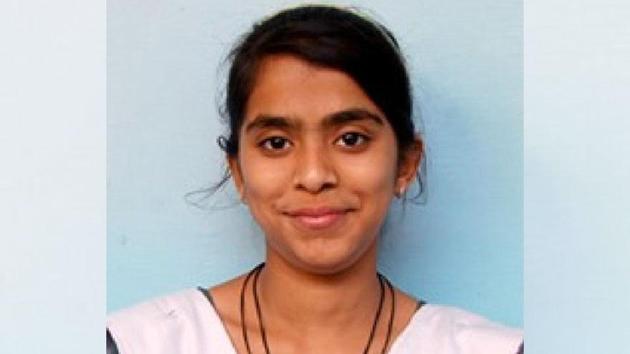 Palak Sardana, 17, a student of Prayag Giri Sanatandharam Senior Secondary trust school topped the Haryana Board Class 12 exams in commerce stream scoring 494 marks out of 500. T(Handout image)