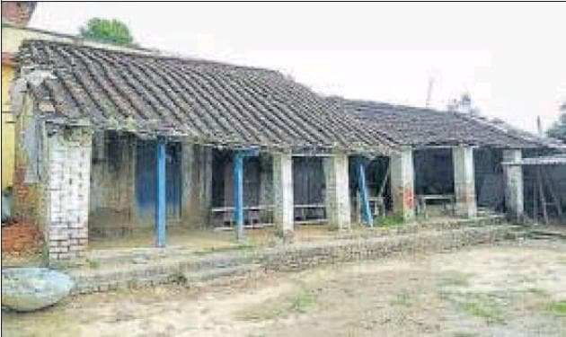 Firaq’s ancestral house in Banwarpar village of Gorakhpur.(Hindustan Times)