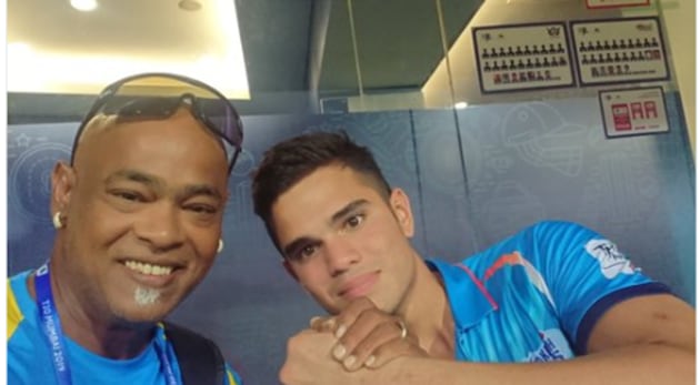 Vinod Kambli with Arjun Tendulkar(Vinod Kambli Twitter)