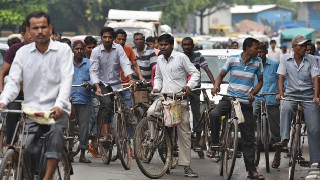 “Every day, at least 20,000 workers pedal to the industrial areas of the city,” said Ashok Kohli, president of the Chamber of Industries-Udyog Vihar.(HT Photo)